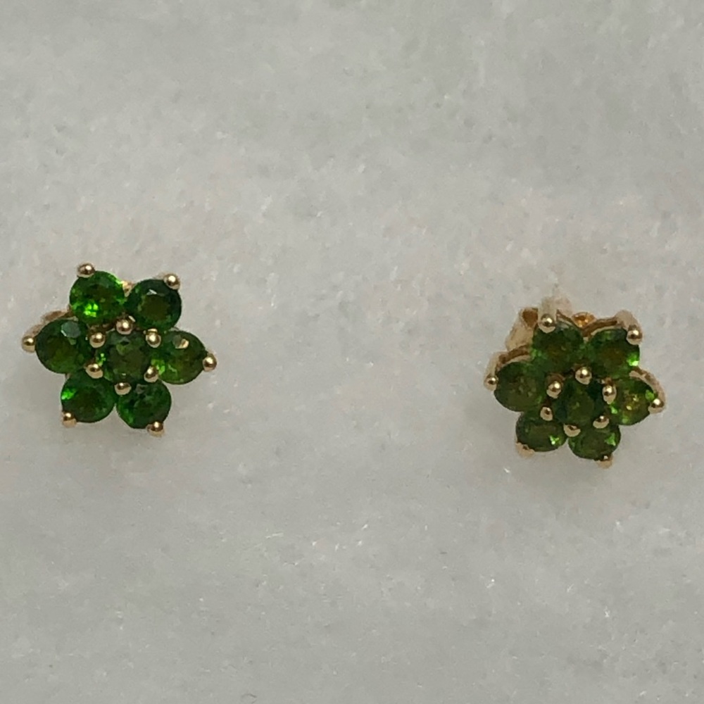 Green Peridot 14k Yellow Gold Flower Stud Earrings